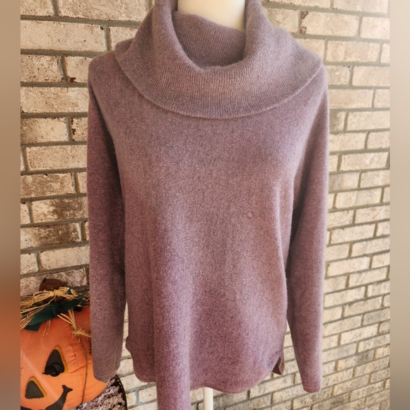 Max Studio 100% Cashmere purple cowl neck pull-over sweater L - Picture 1 of 11